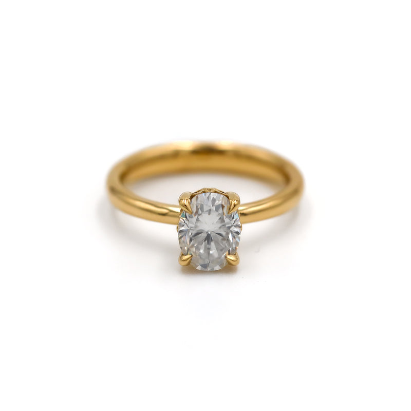 Bee Engagement Ring Oval™