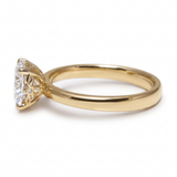 Bee Engagement Ring Round™