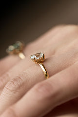 Bee Engagement Ring Oval™