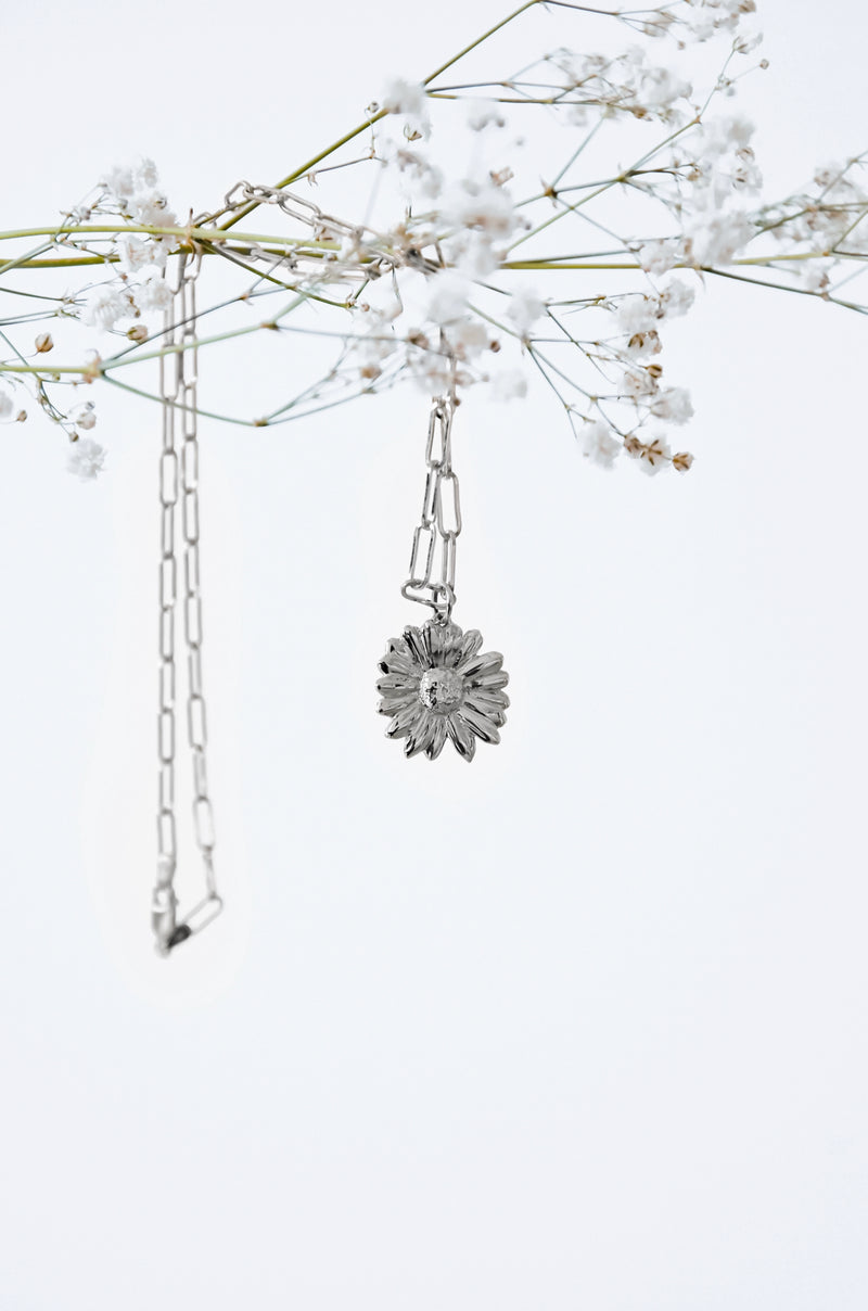 The Daisy Necklace (Solid Silver)