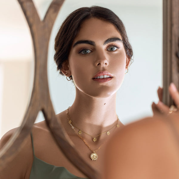 The Daisy Necklace (Yellow Gold)